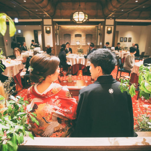 家族への感謝が伝わる結婚式～レトロホール 招宴堂 “KAGUWA”～